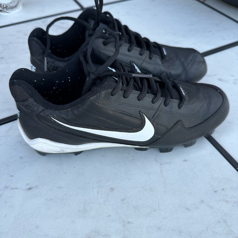 Nike Black and White Athletic Cleats Women size 9.5 football softball baseball